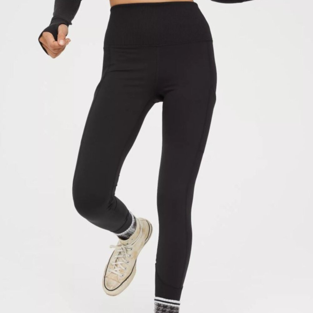 OFFLINE By Aerie Black The Hugger Ribbed Panels Pocket Leggings